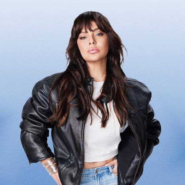 ebru gundes bir devir bitti